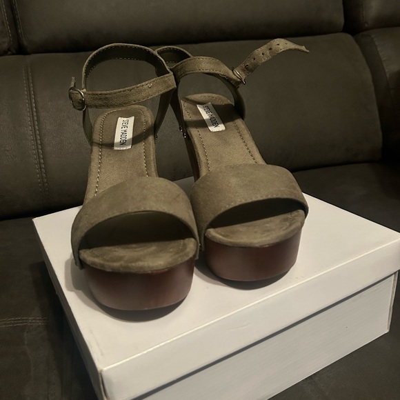 Steve Madden Lifted Olive - Picture 5 of 5